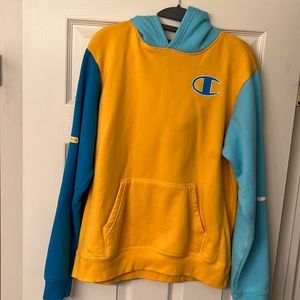Champion boys XL sweatshirt